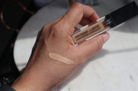 givenchy prisme libre correcteur|givenchy prisme libre concealer.